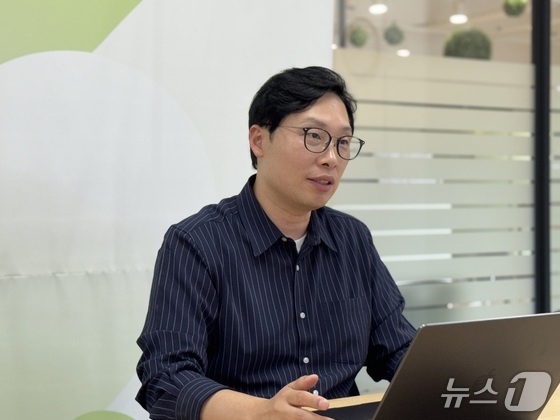 Director Moon Jong-hyun, an expert in countering North Korean cyber threats, met with News1 at the Genians headquarters in Anyang, Gyeonggi Province, on October 2. 2025.10.02 / News1