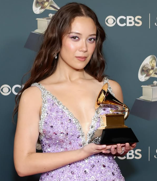 Laufey / Credit: Instagram