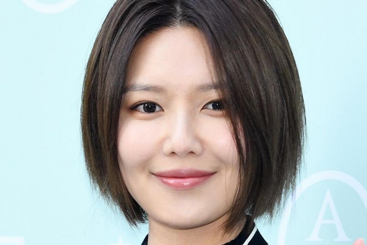 チョン・ギョンホ、スヨンとの破局後…「意味深な写真」が話題に