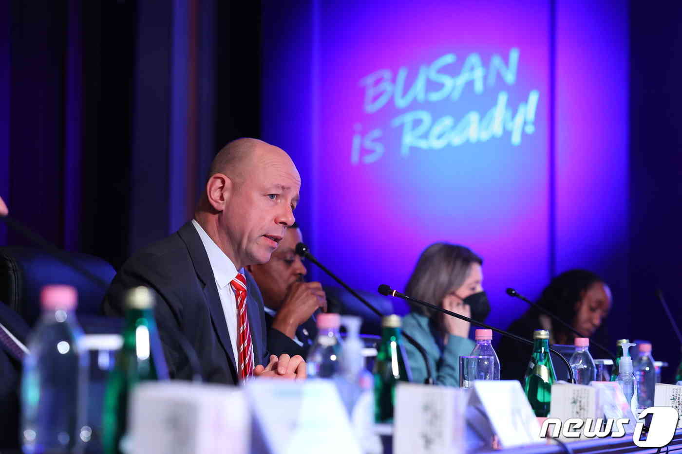 국제박람회기구(BIE) 실사단 단장인 파트릭 슈페히트 행정예산위원장이 3일 오후 서울 중구 신라호텔에서 열린 2030 부산세계박람회(EXPO) 박람회 1차 유치계획 발표에 참석해 발언하고 있다. (2030부산세계박람회유치위원회 제공)2023.4.3/뉴스1