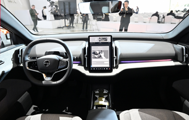 [포토뉴스]볼보, 소형 전기 SUV EX30 공개…가격 4945만 원부터