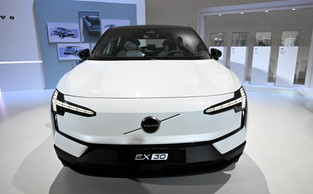 [포토뉴스]볼보, 소형 전기 SUV EX30 공개…가격 4945만 원부터