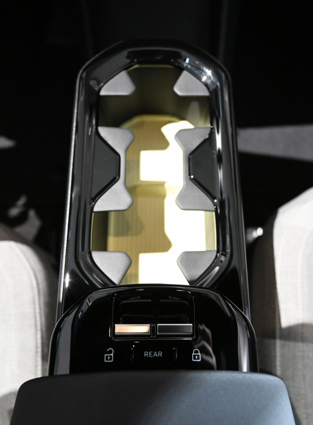 [포토뉴스]볼보, 소형 전기 SUV EX30 공개…가격 4945만 원부터