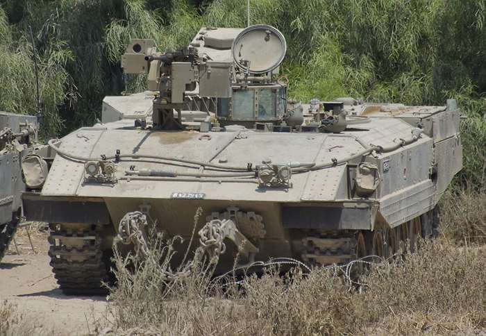 아크자리트 Mk. II 중장갑보병수송차 <출처: (cc) Zachi Evenor at Wikimedia.org>