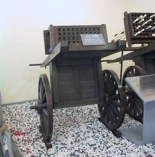 행주대첩기념관에 전시된 문종 총통 화차의 복원 모형 <사진: 김병륜>