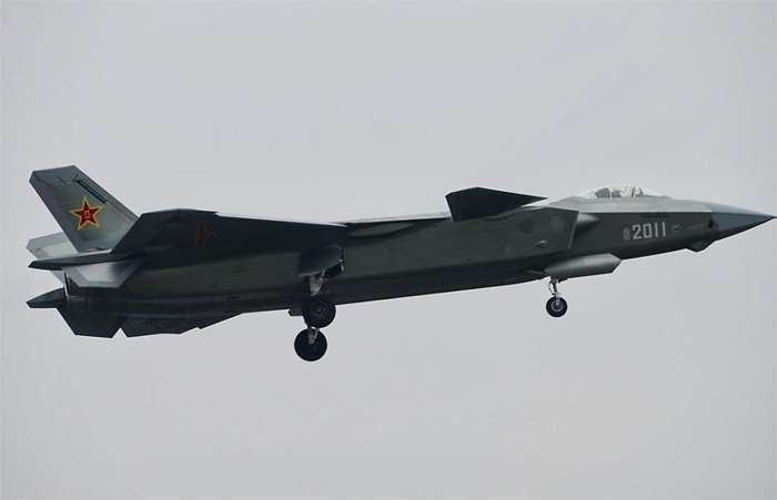 J-20 ‘2011’호기는 기존 J-20보다 스텔스성이 향상되었다. <출처: chinesemilitaryreview.blogspot.kr>