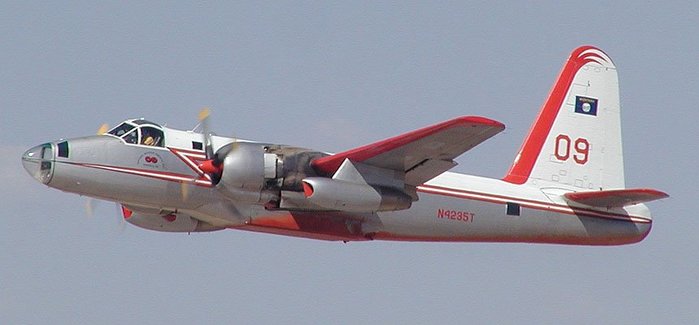 민간용으로 전환되어 화재진압항공기로 운용도중 추락한 N4235T 기체 <출처: visitingphx.com>