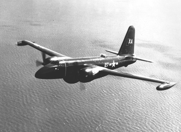 플로리다 키웨스트 상공을 비행중인 VX-1 소속의 P2V-4 대잠전 기체 <출처: US Navy>