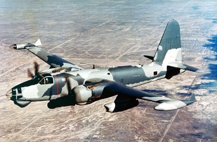 야간 전천후 지상공격기로 개조된 AP-2H <출처: US Navy>