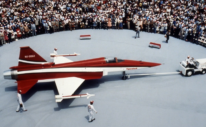 노스롭 F-20 타이거샤크 (Northrop F-20 Tigershark) 전투기 출고식 <출처 : Northrop Corporation>