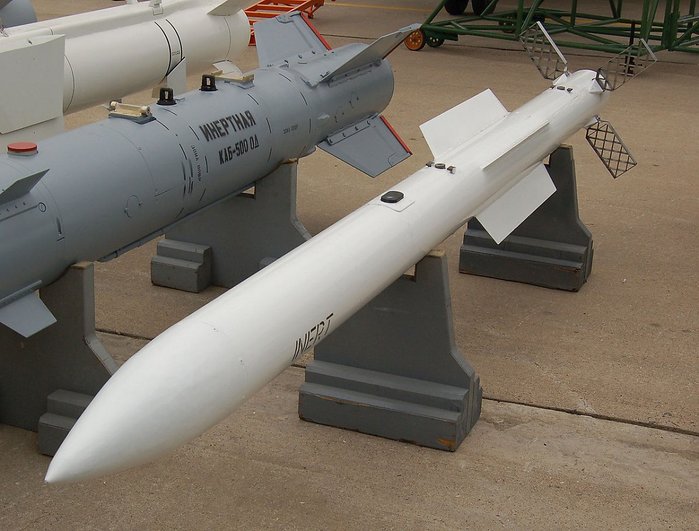 R-77 능동형 레이더 유도식 미사일. (출처: Allocer/Wikimedia Commons)