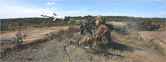 스파이크 대전차미사일 <출처: 나토(NATO)>