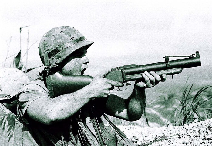 M79 유탄발사기는 강력한 화력을 제공하며 찰리 킬러라는 별명까지 얻게 되었다. <출처: Public Domain>