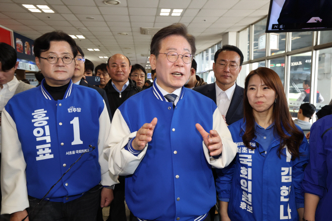 지지 호소하는 이재명 대표