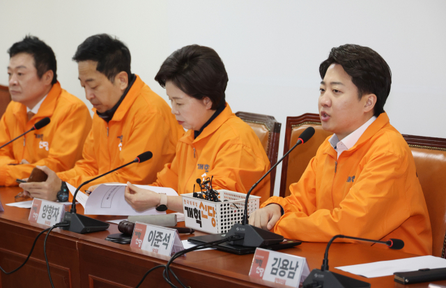 이준석 “국민의힘과 단일화? 염치 있다면 제안 못할 것”
