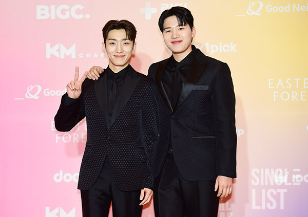 2024 유니버설 슈퍼스타 어워즈' 레드카펫에 참석한 멜로망스 ©최은희 기자 oso0@slist.kr