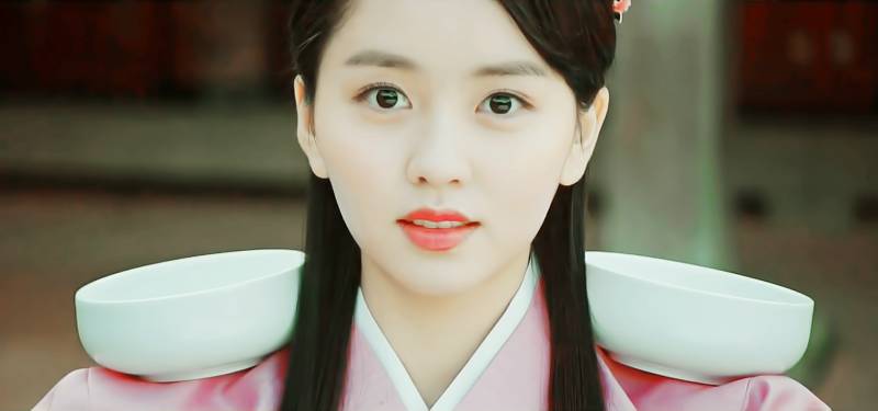 2년 간격으로 비교하니까 ㄹㅇ 쑥쑥 자란 배우 김소현.jpg | 인스티즈