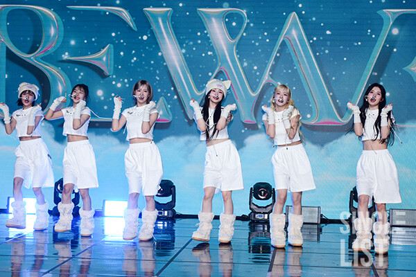 첫 번째 미니 앨범 'BE;WAVE' 쇼케이스에 참석한 BEWAVE(비웨이브) ©최은희 기자 oso0@slist.kr