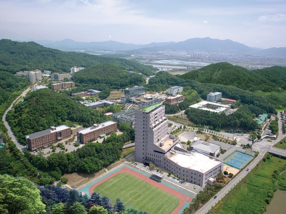 24일 한국교통대학교는 오는 28일 치과대학 설립을 위한 정책토론회를 연다고 밝혔다. 사진은 교통대 충주캠퍼스 전경.(자료사진)/뉴스1