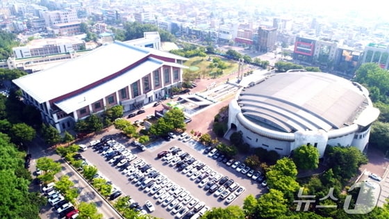 전주시실공단 본부가 위치한 화산체육관 전경.(전주시설공단 제공)/뉴스1