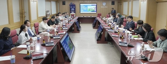   대전보건대학교·대전시의료기사단체총연합회 '글로컬대학30 선정 및 보건의료 인재양성을 위한 업무협약식' 모습. (대전보건대 제공)/뉴스1