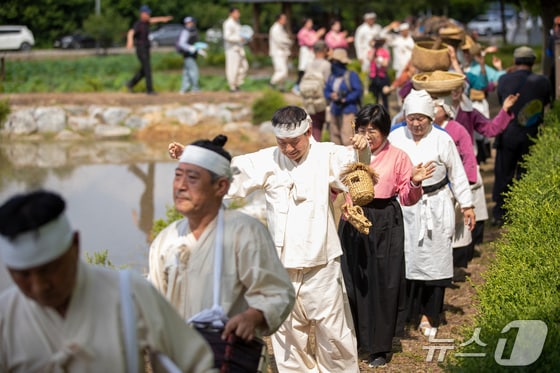 지난해 열린 증평장뜰들노래축제 길놀이와 화평기원제 모습.(증평군 제공)/뉴스1