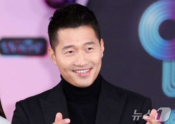 강형욱 반려견 훈련사가 한 행사장에서 포즈를 취하고 있는 모습 © News1 김진환 기자