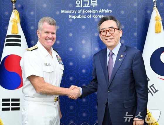 조태열 외교부 장관, 사무엘 파파로 신임 미국 인도태평양사령관.(외교부 제공)