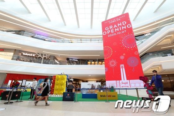 경기도가 번지점프·집라인 시설에 대한 ‘경기도 안전점검 가이드라인’을 마련했다. 사진은 안성시 공도읍 스타필드 안성 실내 모습.(자료사진)/