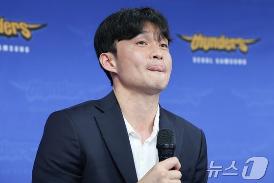 프로농구 이대성이 22일 서울 강남구 KBL센터에서 열린 서울삼성썬더스 입단 기자회견에서 질문에 답하고 있다. 2024.5.22/뉴스1 © News1 김도우 기자