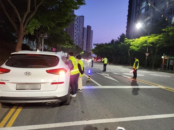당진3동에서 진행된 합동단속 현장. (당진시 제공)/뉴스1