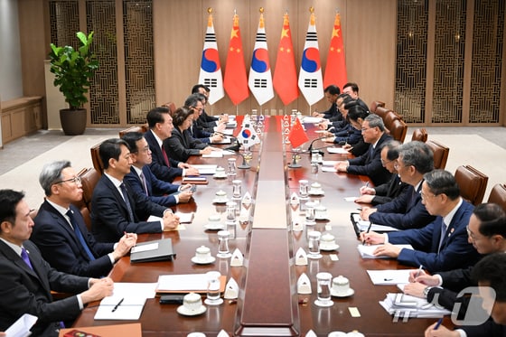 윤석열 대통령이 26일 용산 대통령실 청사에서 열린 리창 중국 총리와의 양자회담에서 발언하고 있다. (대통령실 제공) 2024.5.26/뉴스1 © News1 오대일 기자