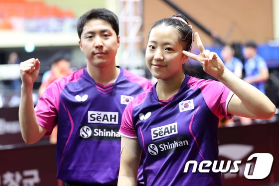 한국 국가대표 탁구 혼합 복식의 임종훈-신유빈 조(2023 평창아시아탁구선수권대회 조직위원회 제공) 2023.9.6/뉴스1 © News1 유승관 기자