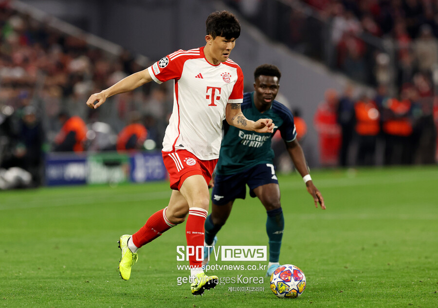 ▲ 바이에른 뮌헨 중앙 수비수 김민재가 후반기 벤치에 밀려 혹평을 당했다. 전반기 '카이저(황제)'라는 닉네임을 얻었던 것과 대조적이다. 유럽축구연맹(UEFA) 챔피언스리그 4강 1차전에서 2실점 빌미를 제공하며 전 유럽의 비판을 받았고 방출설까지 돌았는데 