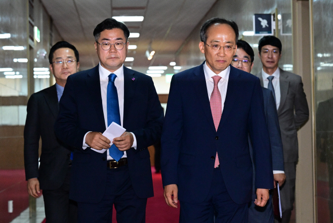 여야 원내대표 회동-16