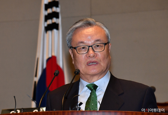 2017033001002788200200561