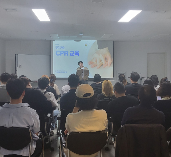 남양주시가 지역사회 연계 ‘찾아가는 심폐소생술 등 응급처치 교육’을 23일 다산동 현대프리미엄아울렛 SPACE1에서 실시했다