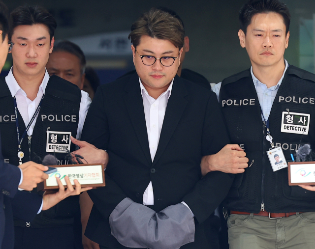 김호중 '유치장서 잠만 자…자포자기 심정 아닐까'