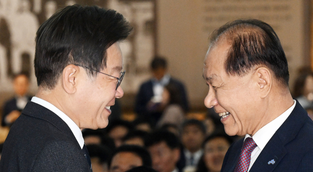 [포토뉴스]특검법 본회의 앞둔 與野…폭풍전야?