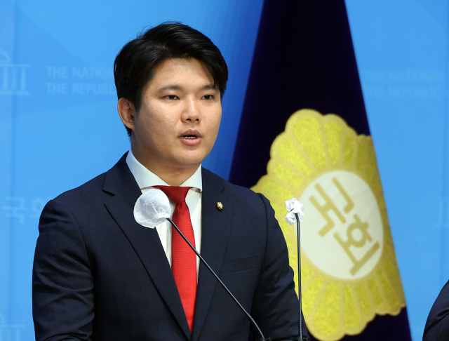 與김근태, '채상병 특검법' 5번째 이탈표… '野 '내로남불'서 자유로울 수 없어'