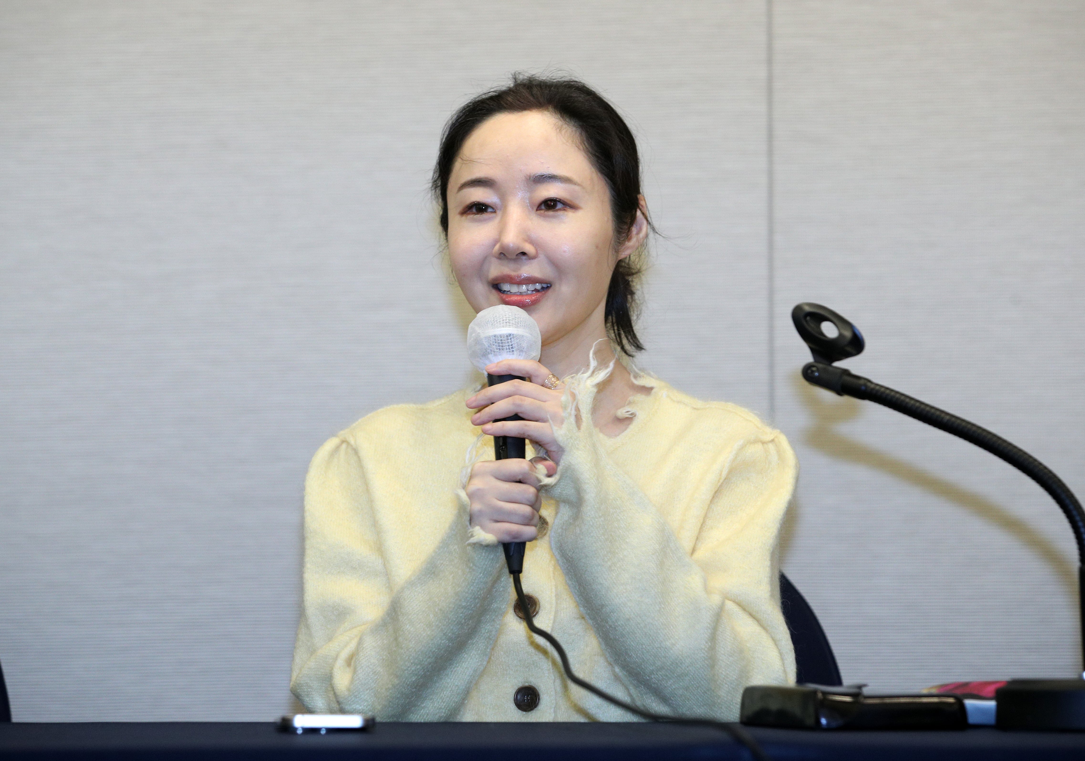 민희진 어도어 대표가 31일 서울 중구 프레스센터에서 어도어 임시주주총회 관련 기자회견을 하고 있다. /연합뉴스