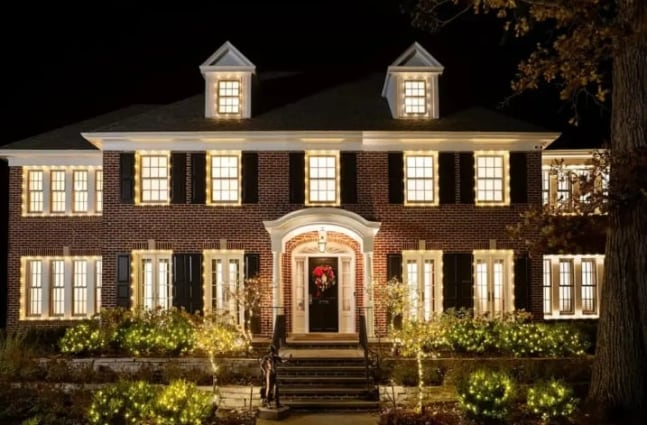 영화 '나 홀로 집에'에서 케빈의 집으로 나왔던 주택. /에어비앤비