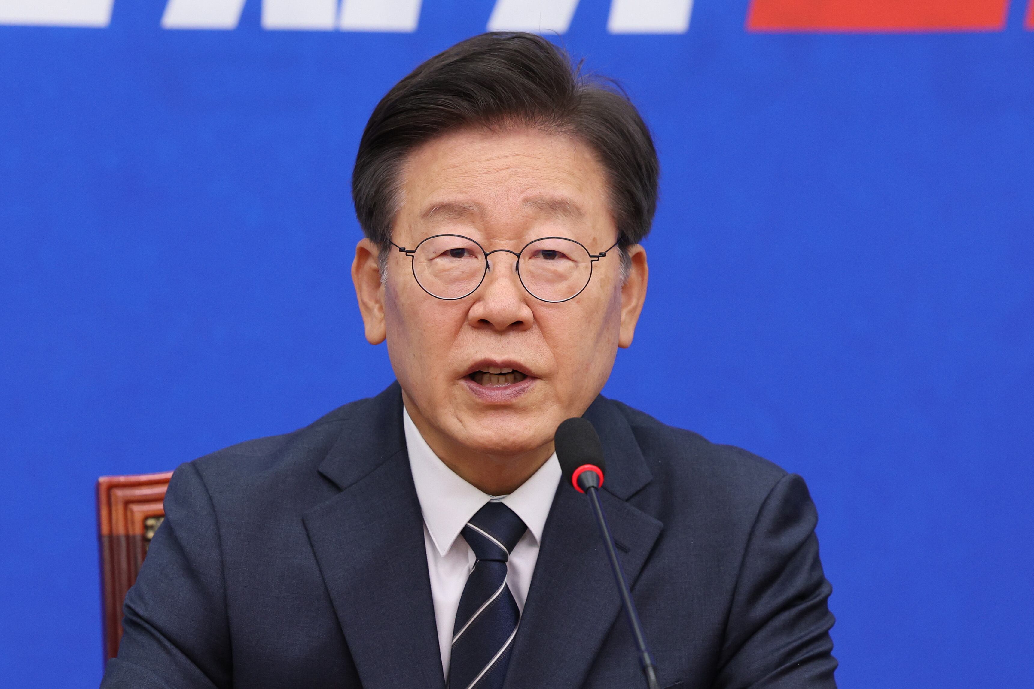이재명 더불어민주당 대표가 25일 오후 서울 여의도 국회에서 연금개혁 관련 기자회견을 하고 있다. 이 대표는 이날 기자회견에서 