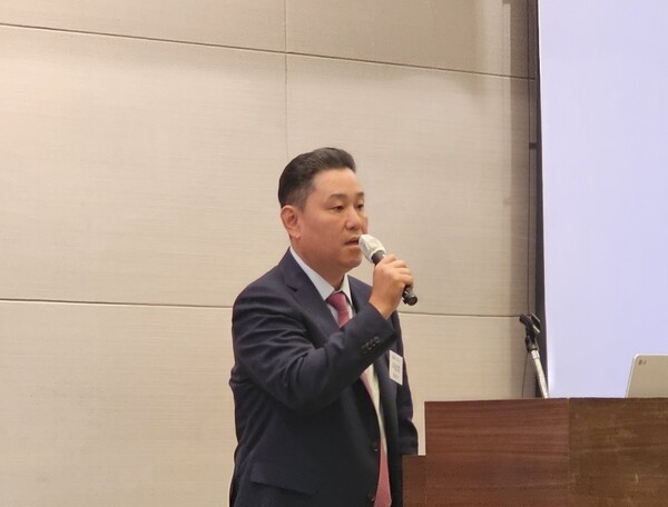 이상호 LS에코에너지 대표가 30일 서울 영등포구 여의도 FKI 타워에서 열린 ‘밸류업 데이’(Value-up Day)에 참석해 중장기 전략을 발표하고 있다. / 이성은 기자