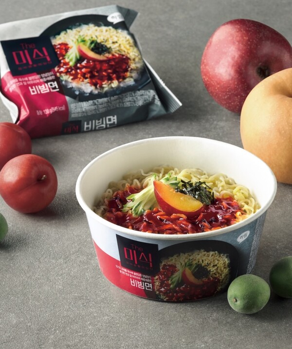 ‘더미식(The미식) 비빔면’ 용기면. / 하림