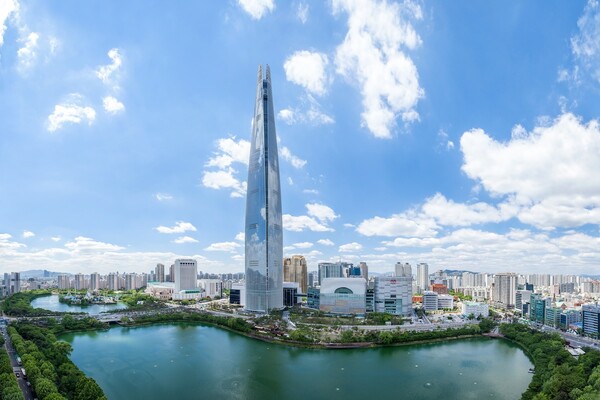 롯데월드타워 전경. / 롯데