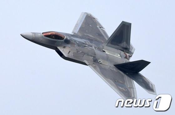 미국 공군 전투기 F-22 랩터. 2023.10.18/뉴스1 © News1 구윤성 기자