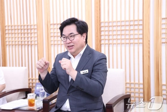 박일하 동작구청장이 18일 뉴스1과 인터뷰하는 모습. (동작구 제공)