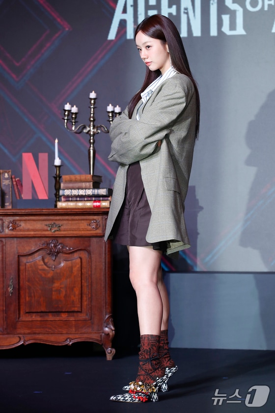 배우 혜리가 18일 서울 마포구 호텔 나루 서울 엠갤러리에서 열린 넷플릭스 오리지널 예능 '미스터리 수사단' 제작발표회에서 포즈를 취하고 있다. ©News1 권현진 기자