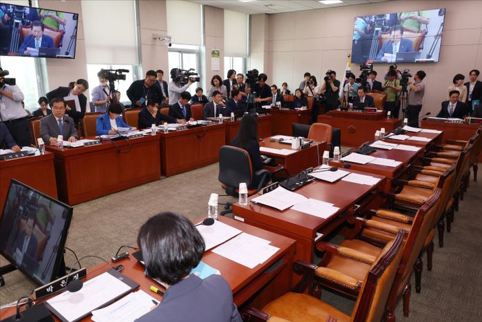 21일 오전 서울 여의도 국회에서 국회 법제사법위원회